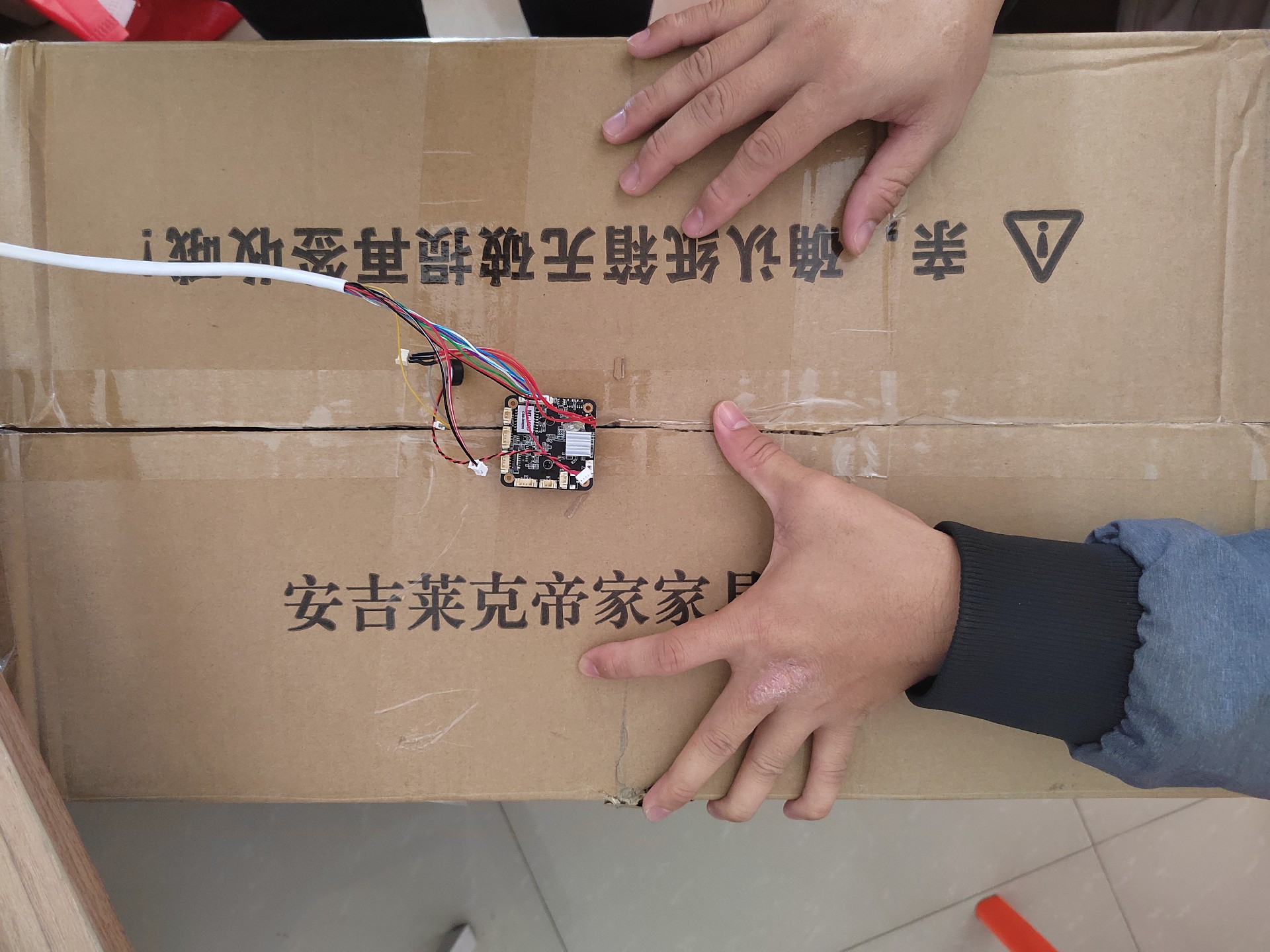 新品！上新了！500萬臻全彩攝像機(jī)